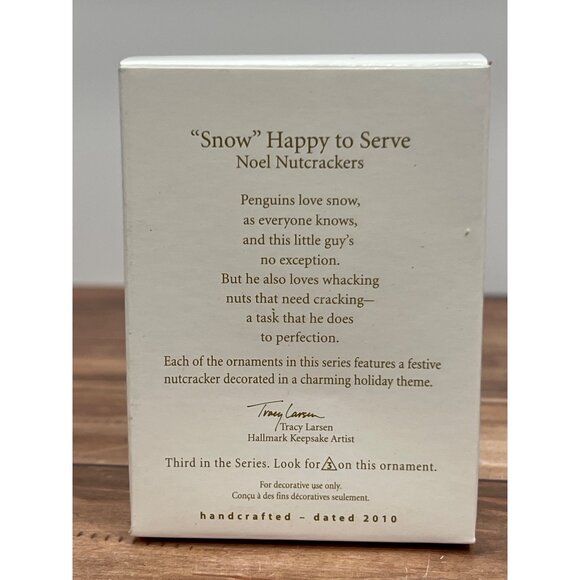 2010 HALLMARK KEEPSAKE ORNAMENT QX8326 "SNOW" HAPPY TO SERVE PENGUIN NUTCRACKER - Picture 3 of 9